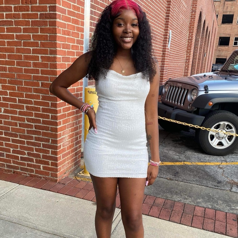 Spaghetti strap sequin body con dress